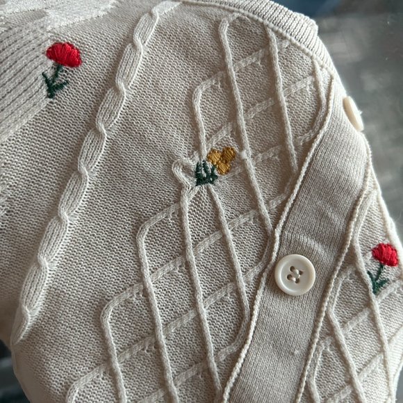 NWOT - Cider Embroidered Knit Crop Top - Picture 8 of 8